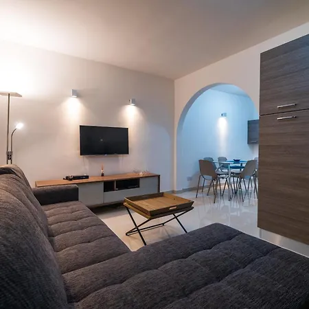 Sh6a - 2 Bedroom In Qawra * St. Paul's Bay